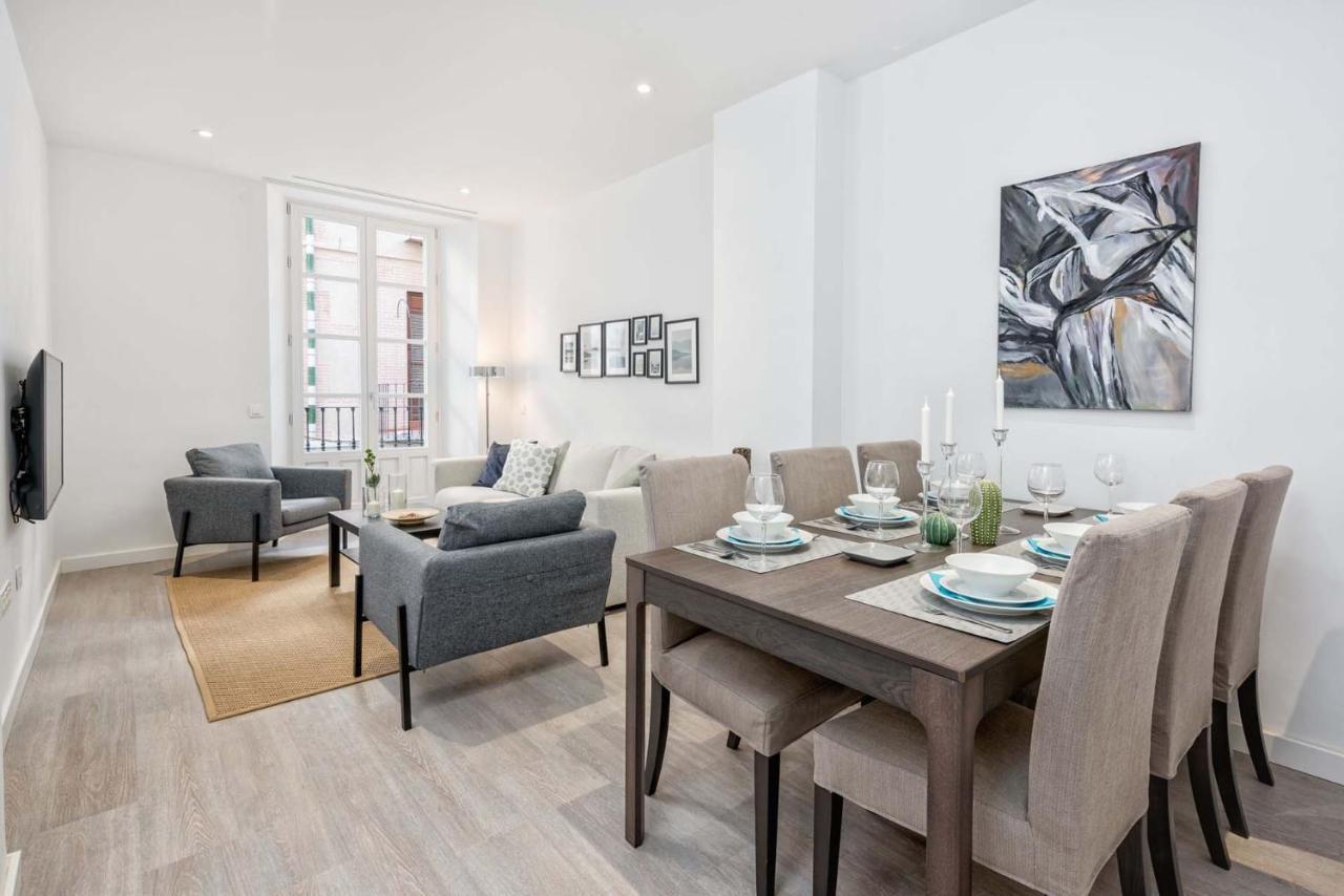 Merced Suites In Malaga By Solaga Holiday Homes ภายนอก รูปภาพ