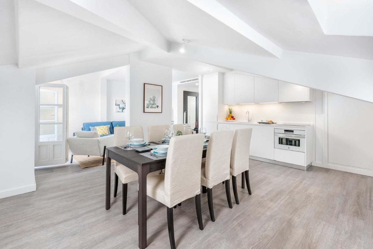 Merced Suites In Malaga By Solaga Holiday Homes ภายนอก รูปภาพ