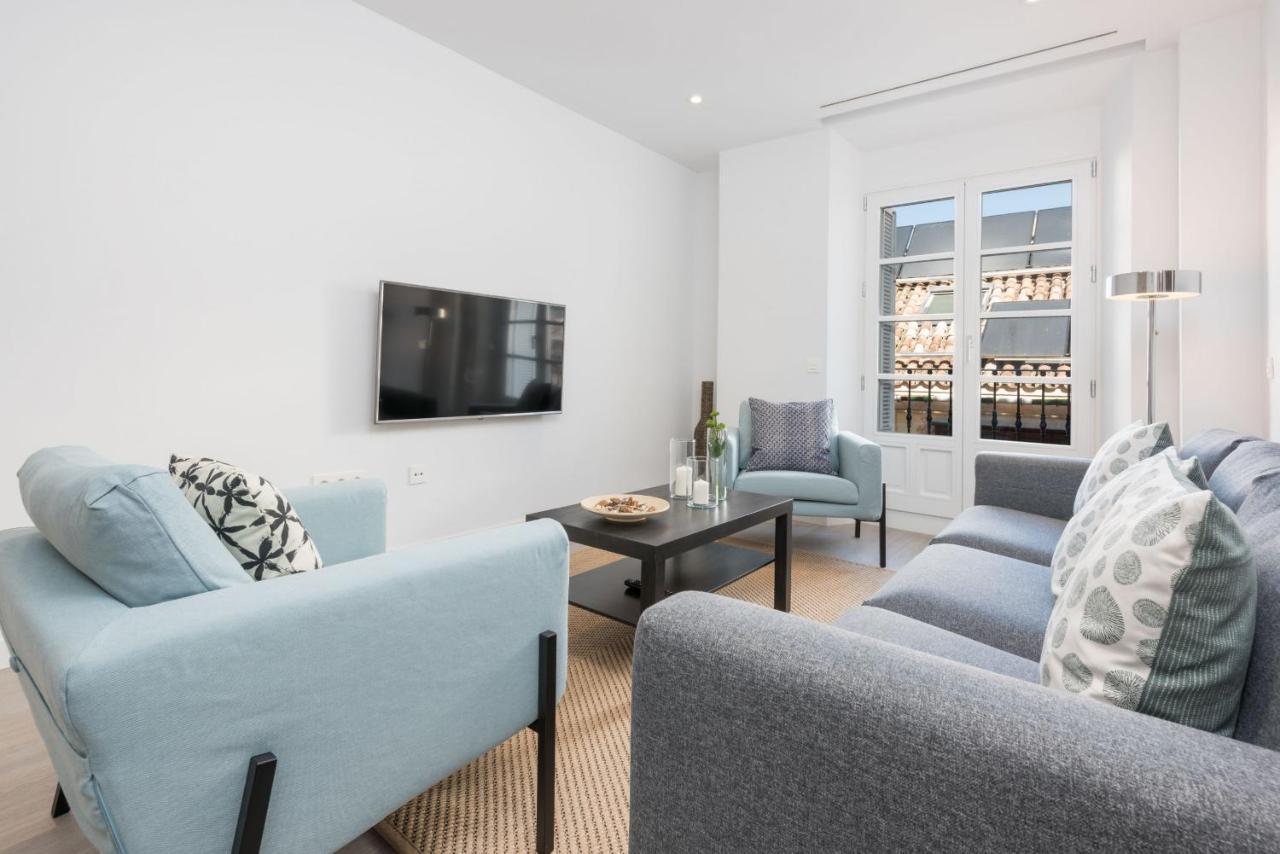 Merced Suites In Malaga By Solaga Holiday Homes ภายนอก รูปภาพ