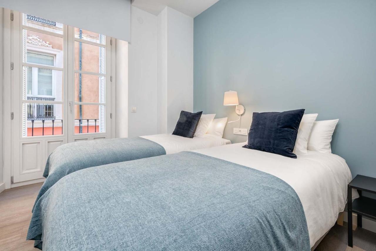 Merced Suites In Malaga By Solaga Holiday Homes ภายนอก รูปภาพ