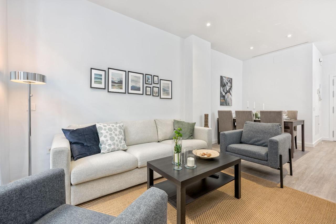 Merced Suites In Malaga By Solaga Holiday Homes ภายนอก รูปภาพ