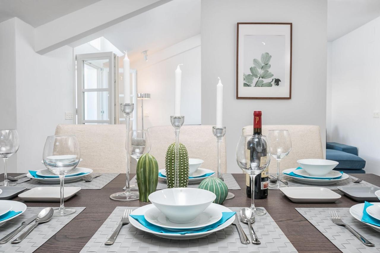Merced Suites In Malaga By Solaga Holiday Homes ภายนอก รูปภาพ